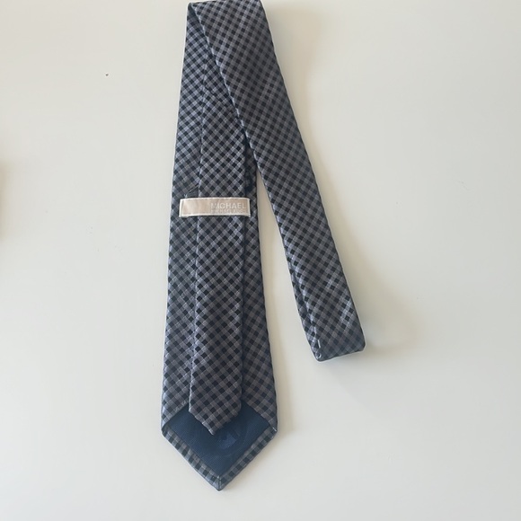 Michael Kors Black and Grey Plaid Silk Tie - Picture 3 of 10